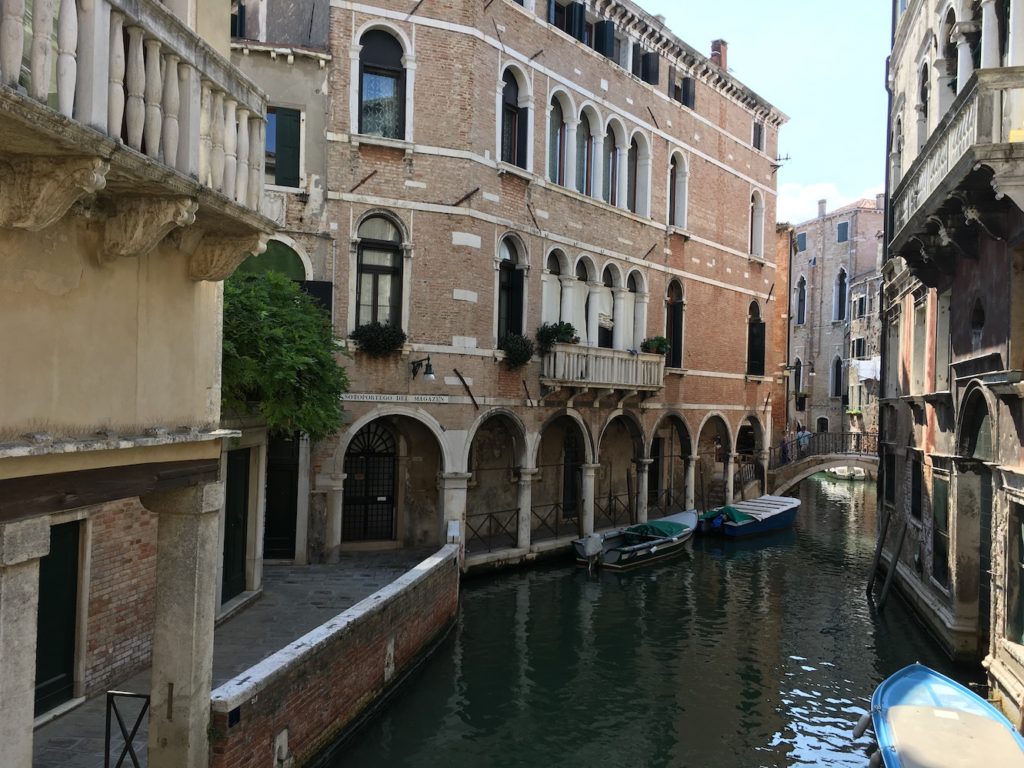 Vista de los canales de Venecia